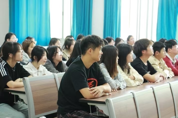 政治会议2.jpg
