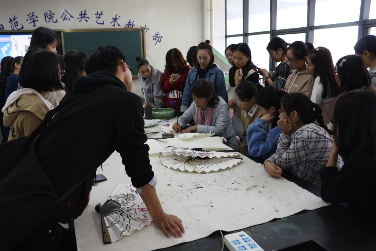 郑州师范学院美术学院图片