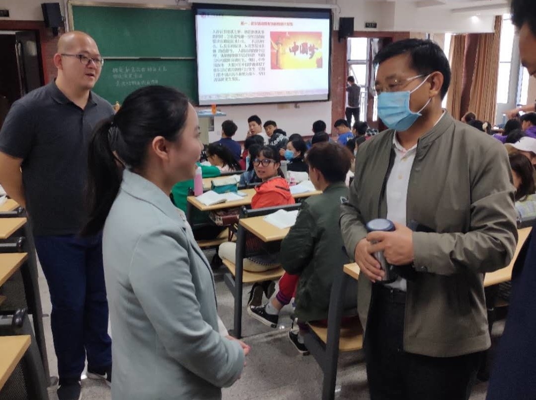 课程思政3_看图王.jpg