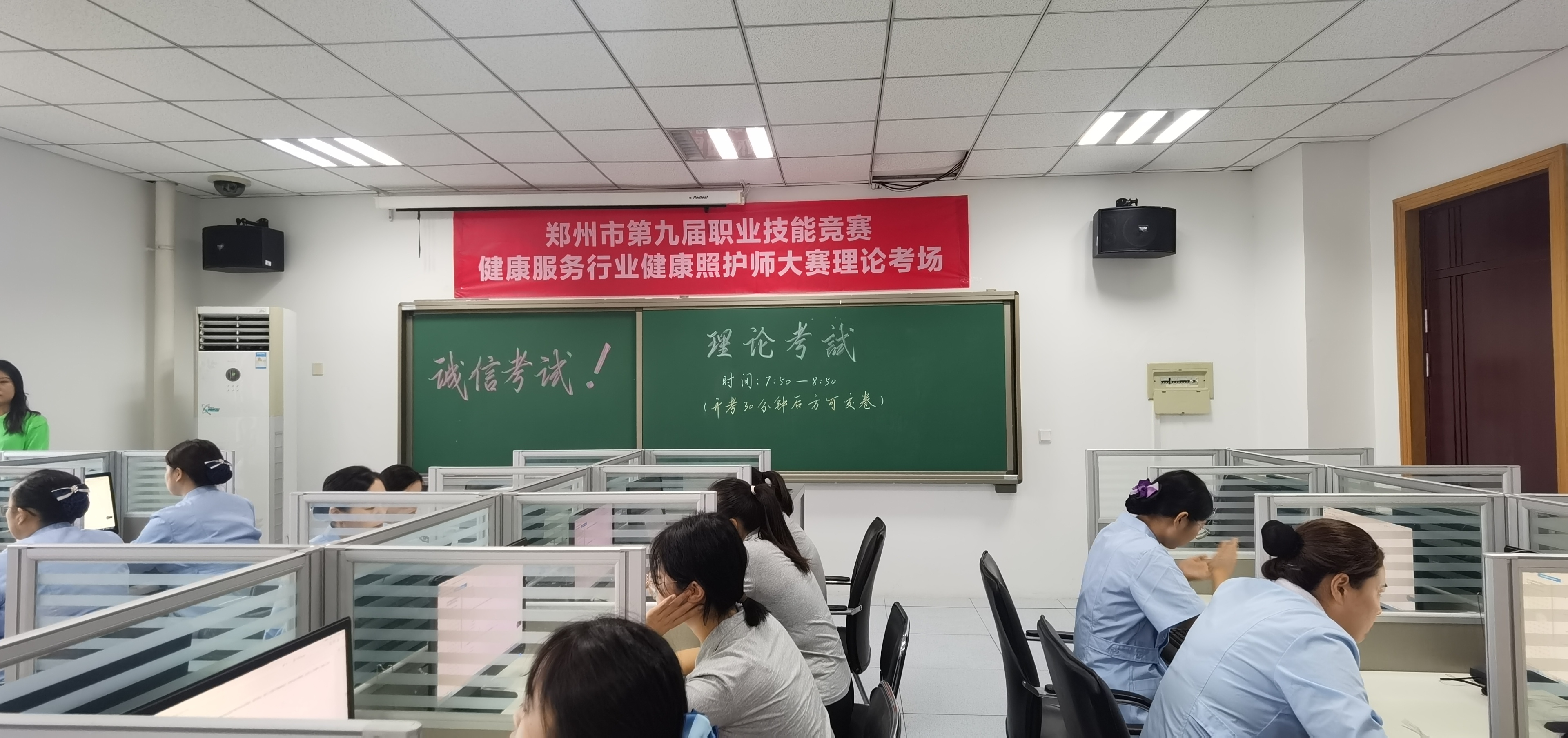 27805a5a6df87b401fadec5980f3bde.jpg