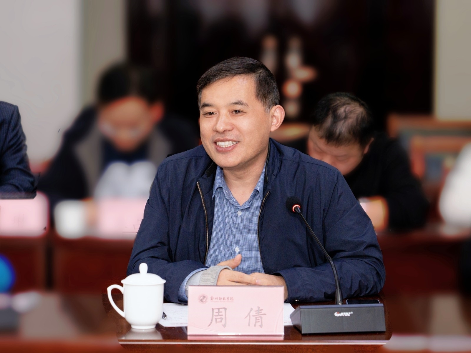 副校长周倩.jpg